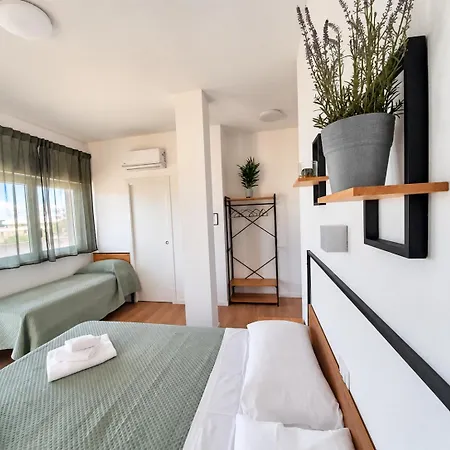 Urban View - & Terrace 3*