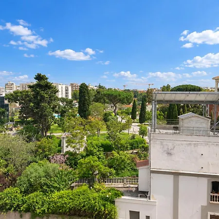 Urban View - & Terrace Pensiune 3*